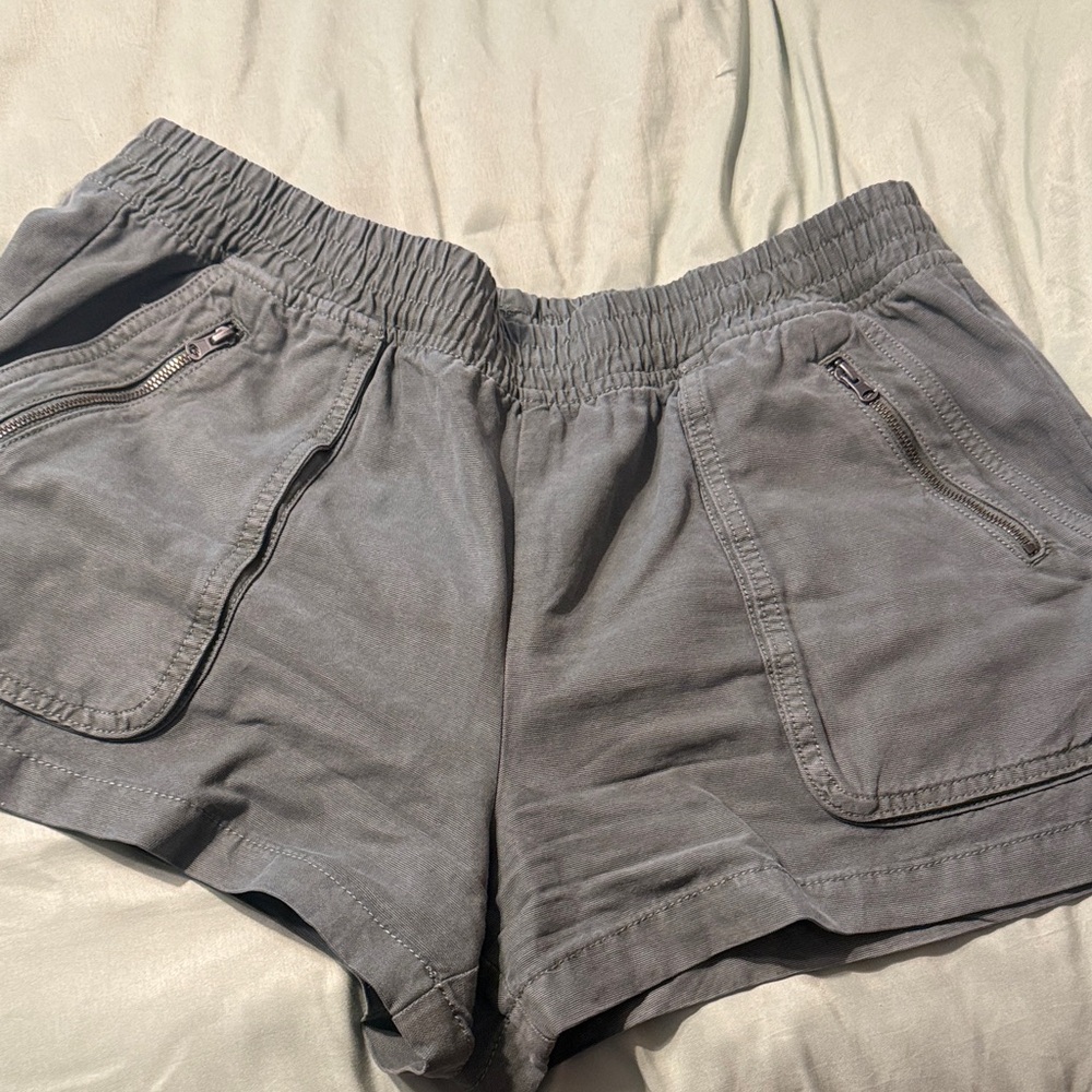 Women’s Elastic-Waist Athletic Shorts in army green